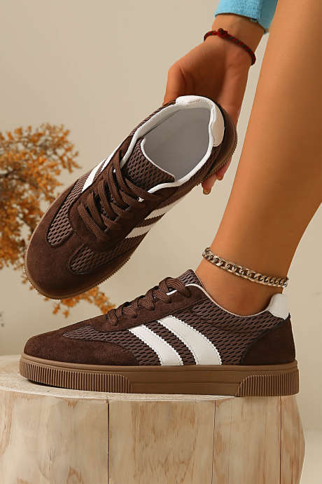Zapatos planos con cordones, de malla transpirable marrón y diseño patchwork.