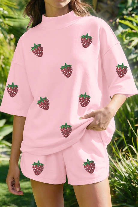 Svetlo roza bleščeča jagoda oversized majica casual kratke hlače 2 kosa komplet LC629736-P1010