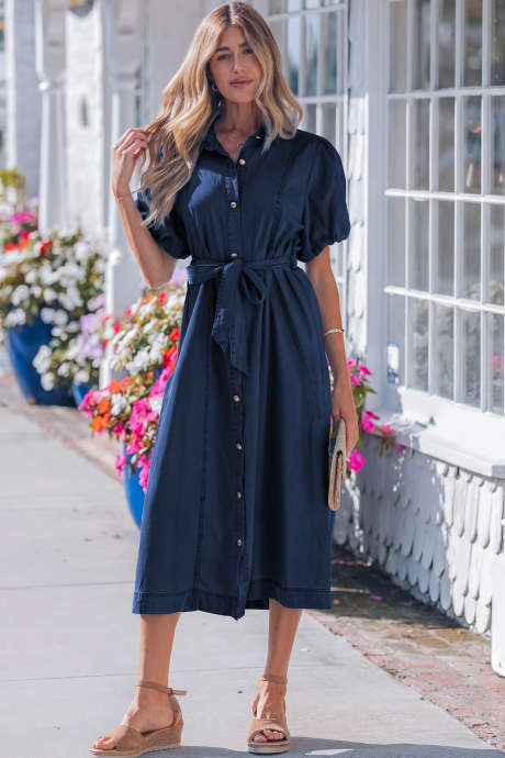 Rochie lungă din denim, albastru-marin, cu guler plin și mânecă scurtă și nasturi