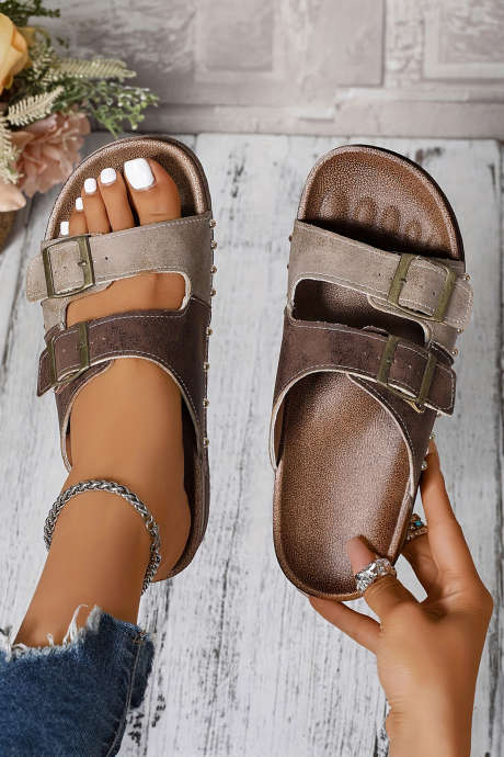 Mga Tsinelas na may Dalawang Kulay na Retro Buckle Straps na gawa sa Coffee Leopard at Guwang na Peux Suede