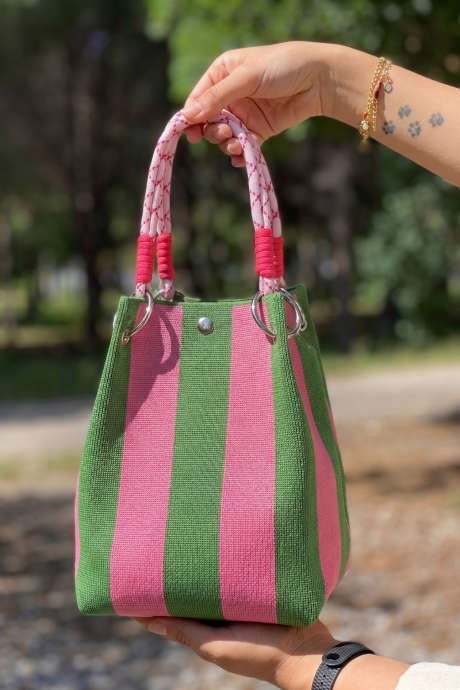 Geantă de mână în stil boho cu inel metalic și model cu dungi verzi Fern