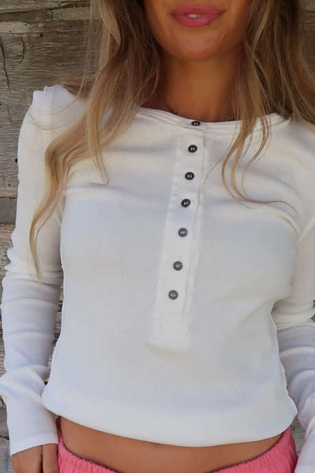 Weißes, lässiges Langarm-Pullover-Top mit Knopfleiste und Rundhalsausschnitt – perfekt für Strandurlaub und Alltag