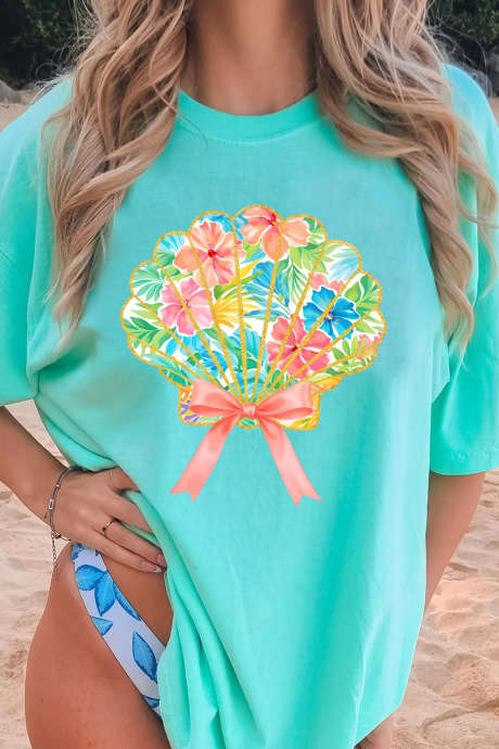 Tricou relaxat verde mentă cu imprimeu floral vibrant și sclipici - Model cu imprimeu de cochilie