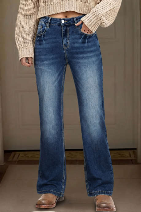 Τζιν Ashleigh Blue με ίσια γραμμή και πλυμένα πόδια σε όλο το μήκος.