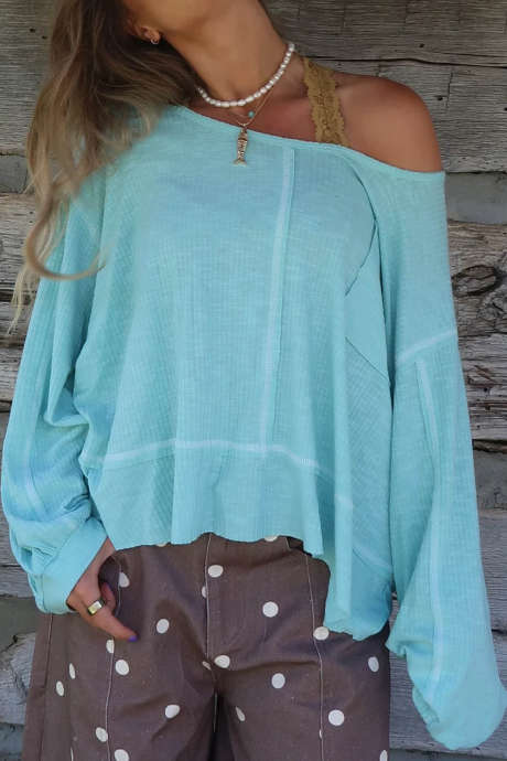 Mistblauwe casual top met lange mouwen en patchwork, normale pasvorm, trui voor strandvakantie.