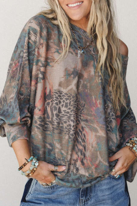 Blauwe geribbelde oversized sweater met abstracte print, casual herfsttrui.
