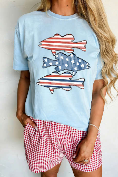 Tricou albastru deschis cu imprimeu patriotic de pești și grafică relaxată