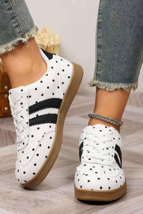 Baskets décontractées en cuir PU à pois blancs avec détails color block BH024304-P1