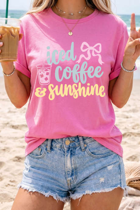 T-shirt graphique «&nbsp;Sachet rose, café glacé et soleil, vacances d'été&nbsp;» LC25232292-P406