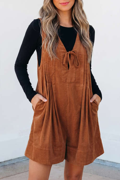 Cinnamon Sleeveless Corduroy Shift Romper na may Tie Neck at Bulsa para sa Pang-araw-araw na Kasuotan