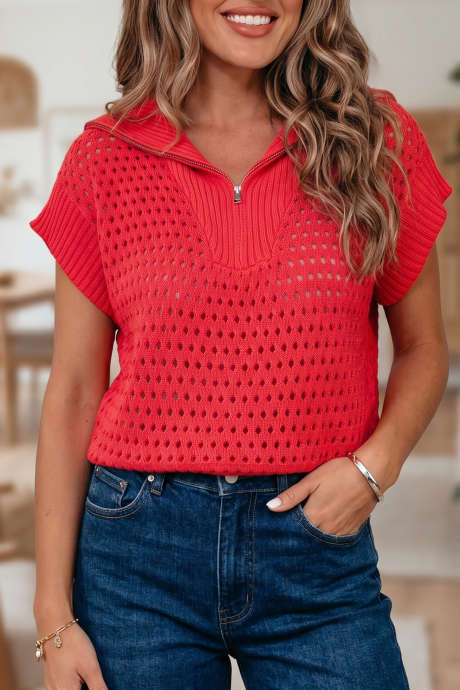 Mainit na Pulang Eyelet Knit Ribbed Trim Zip Short Sleeve Sweater