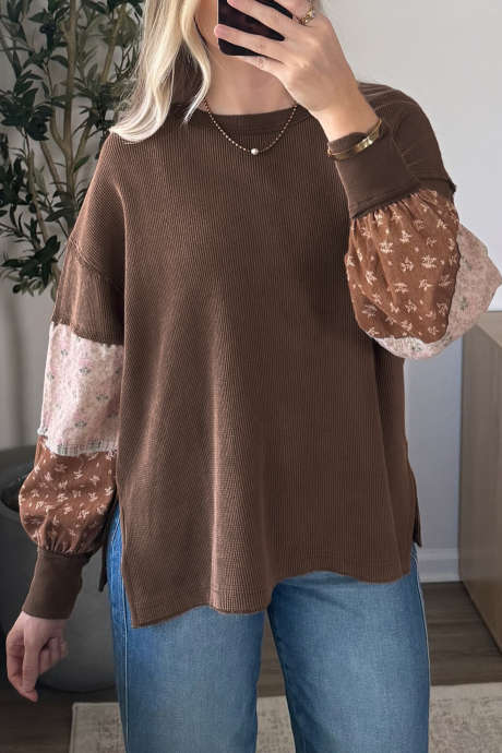Atasan Tunik Longgar Bertekstur Lengan Panjang dengan Motif Bunga Kopi dan Blok Warna