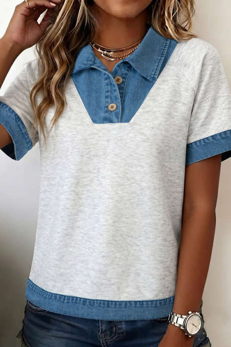 Top de manga corta con puños y cuello en contraste de mezclilla gris claro