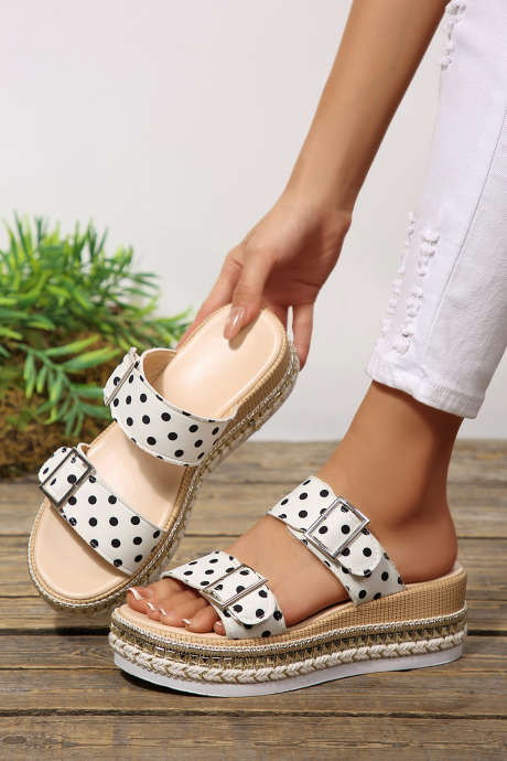 Sandal Platform Berongga dengan Motif Polkadot Putih dan Tali Gesper Ganda