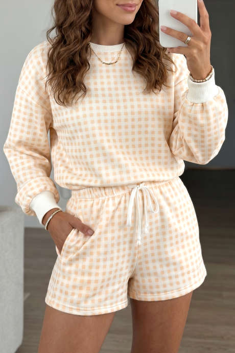 Completo 2 pezzi composto da felpa ampia a quadri gialli, pantaloncini casual con coulisse e coulisse.