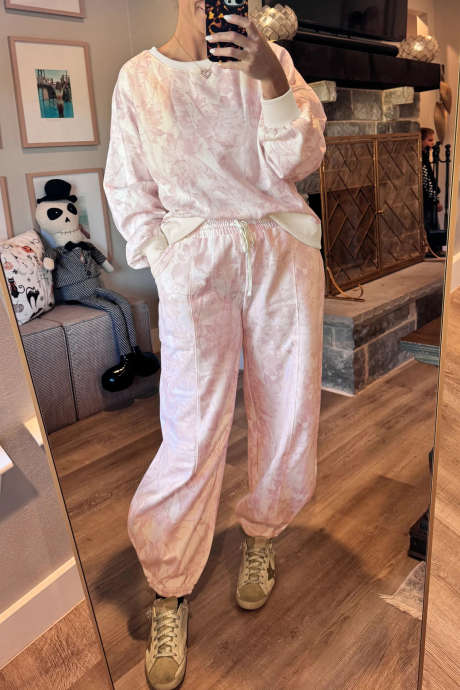 Ensemble pantalon à imprimé abstrait rose, épaules tombantes et taille à cordon de serrage