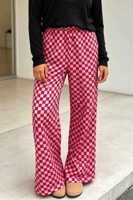 Celana Panjang Kasual Motif Kotak-kotak Rose Plaid Regular Fit dengan Kantong Samping