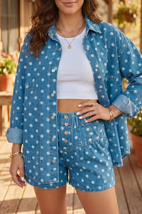 veste tunique en jean à pois bleus, manches longues et col montant