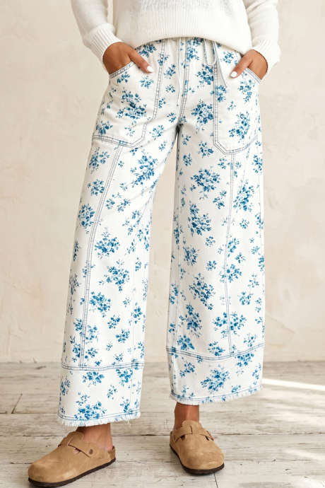 Quần jeans ống đứng thắt eo họa tiết hoa màu xanh da trời nhạt