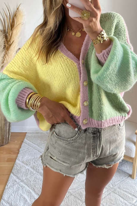 Gelbe Strickjacke mit V-Ausschnitt, überschnittenen Schultern und Patchwork-Details (normale Waschung)