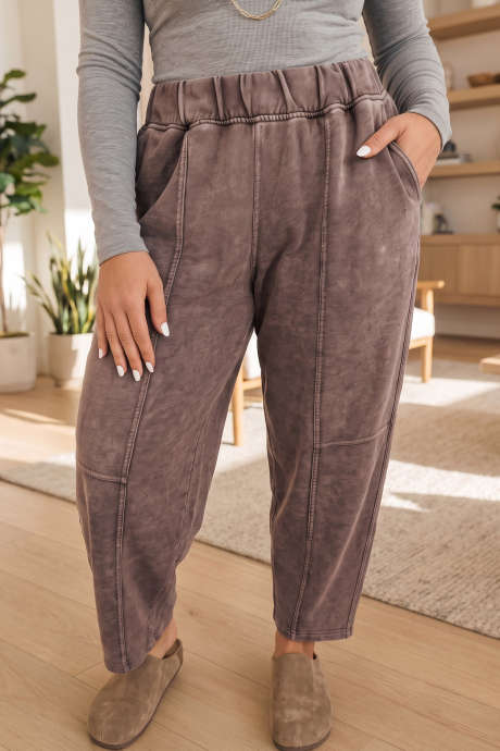 Hose mit Kaffee-Mineral-Waschung, elastischem Bund und Plus-Size-Fasshose