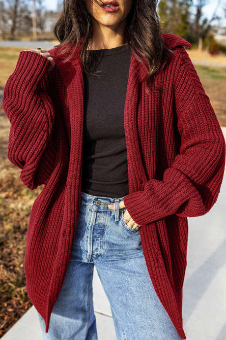 Áo khoác len cardigan dáng rộng cài cúc phía trước, màu trơn Red Dahlia