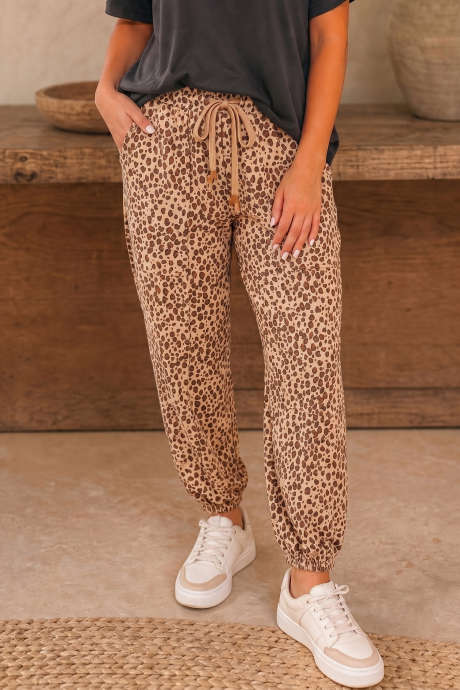 Pantalon kaki imprimé léopard, taille élastiquée avec cordon de serrage et poches plaquées