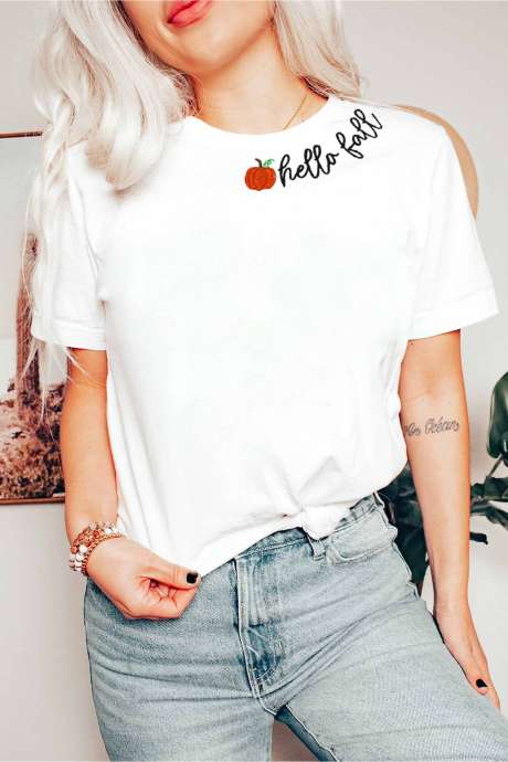Kaos oblong putih bergambar labu bordir Hello Fall, kaos kasual leher bulat.