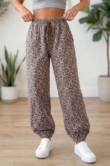 Celana Panjang Selutut Motif Leopard Khaki dengan Pinggang Elastis