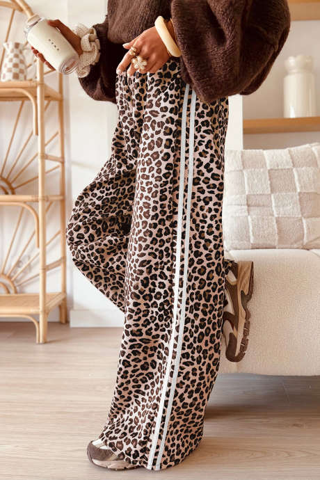 Beige leopardprint med sidestriper og vide ben
