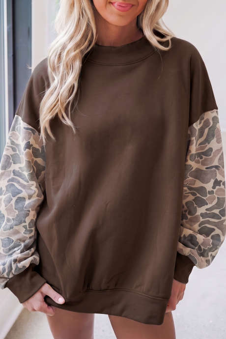 Sweat-shirt ample à manches ras du cou et col rond camouflage café