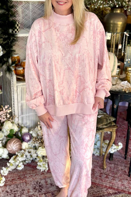 Conjunto de manga larga con cuello alto y estampado de camuflaje rosa, corte regular, tallas grandes PL62714-P1020