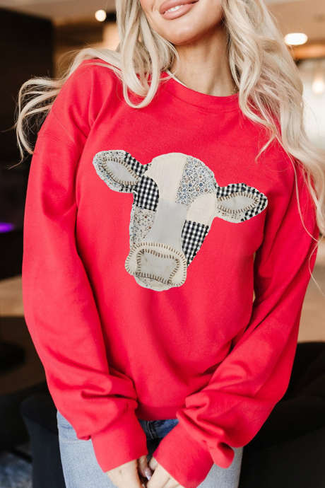 Moletom vermelho estilo western com estampa de vaca e ombros caídos