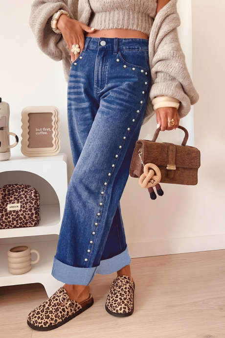 Marinblå raka, lösa jeans med nitar