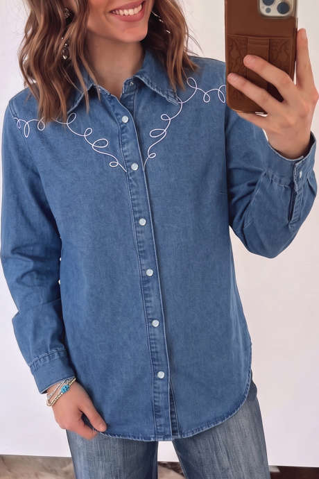 Camisa vaquera de manga larga con cuello bordado, color azul crepúsculo, estilo western.