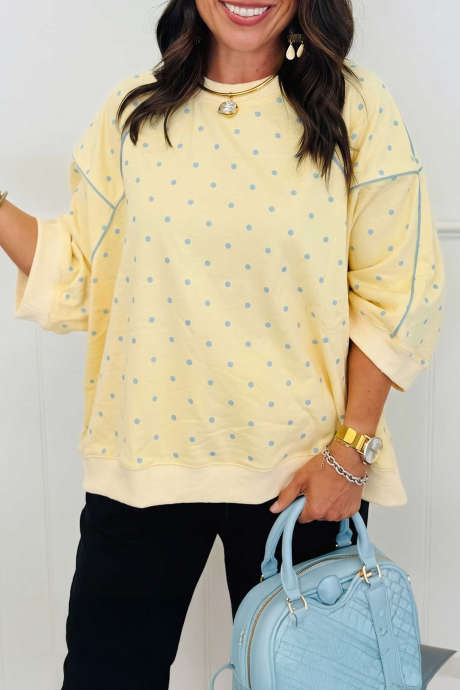 Top a maniche a 3/4 con stampa a pois gialli e vestibilità comoda LC25138869-P720