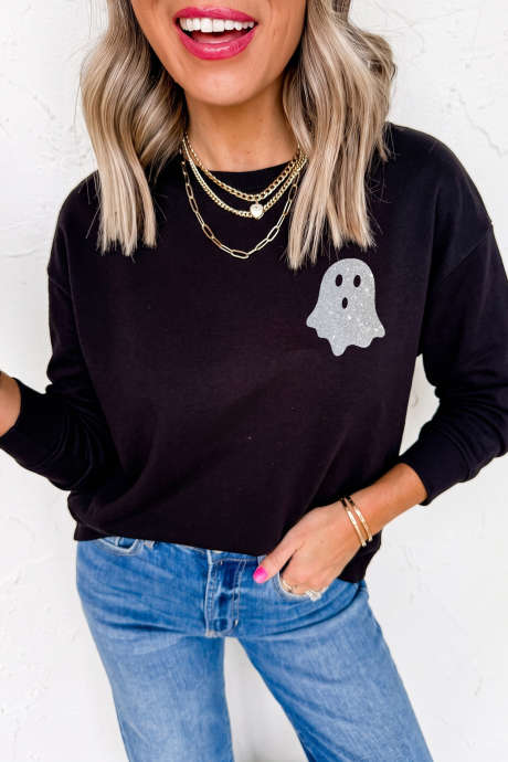 Camiseta negra de manga larga con cuello redondo y estampado Ghost, corte regular.