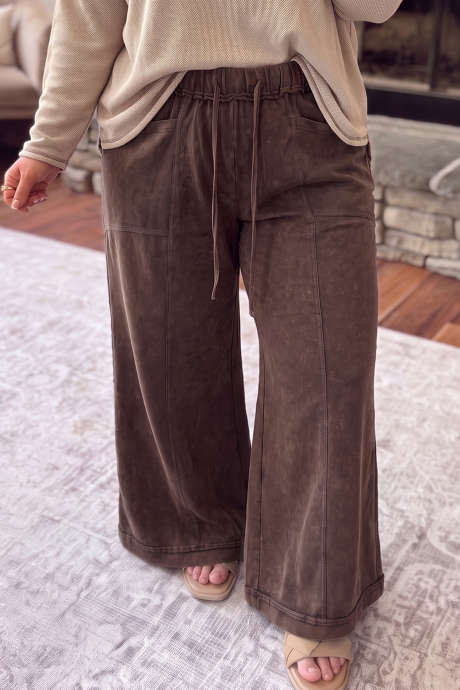 Spodnie plus size z szerokimi nogawkami i kieszeniami Coffee Mineral Wash