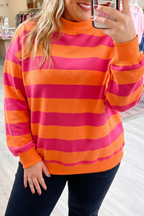 Sweatshirt in Übergröße mit orangefarbenen Streifen, Rippstrickbündchen, Stehkragen und überschnittenen Schultern