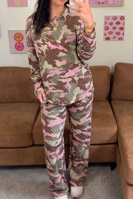 Set pantaloni de casă maro cu buline și mânecă lungă, model camuflaj