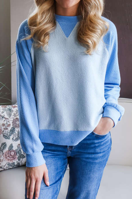 Top casual a maniche lunghe con blocchi di colore blu Beau