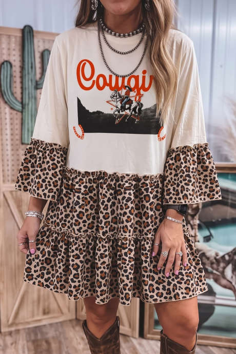 Vestit mini amb estampat de lleopard i estampat de cowgirl occidental multicolor i capes