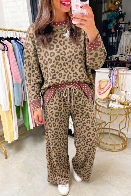 Conjunt de pantalons de dues peces amb estampat de lleopard marró i lunares
