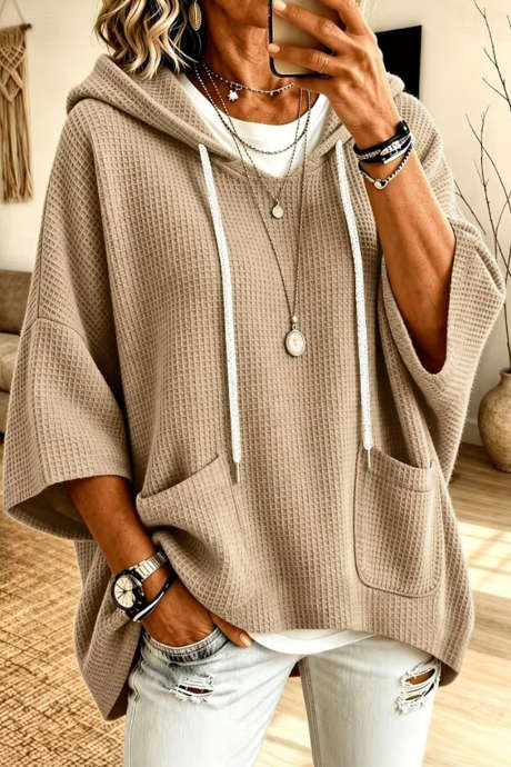 Hellbeige, dreiviertelärmelige Kapuzenpullover mit Kordelzug aus Waffelstrick