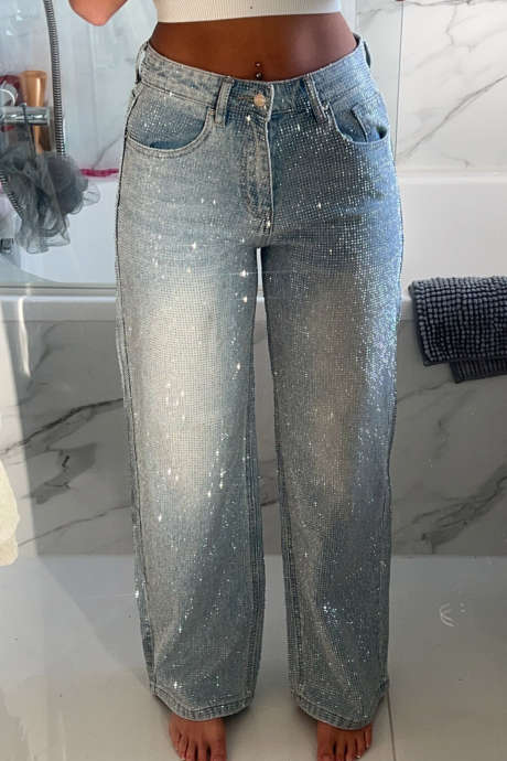 Pantalones vaqueros largos de corte recto con pedrería estilo casual Beau Blue
