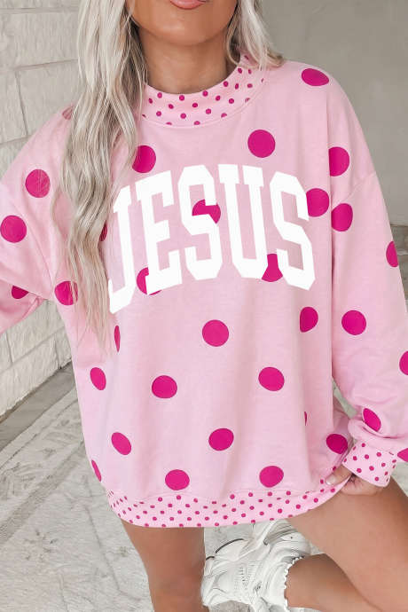 Sudadera rosa con estampado de lunares y cuello alto con el eslogan cristiano de JESÚS LC25323066-P1020