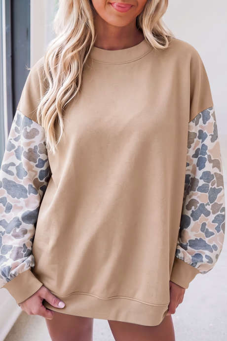 Sudadera holgada de manga corta con cuello redondo y estampado de camuflaje beige LC25322083-P15