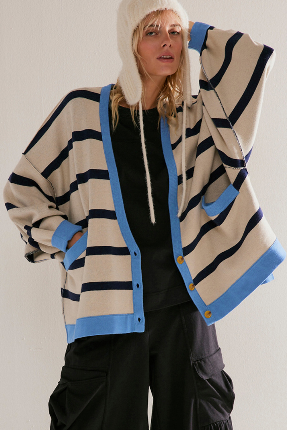 White Colorblock Drop Shoulder Buttoned Loose Cardigan view 9