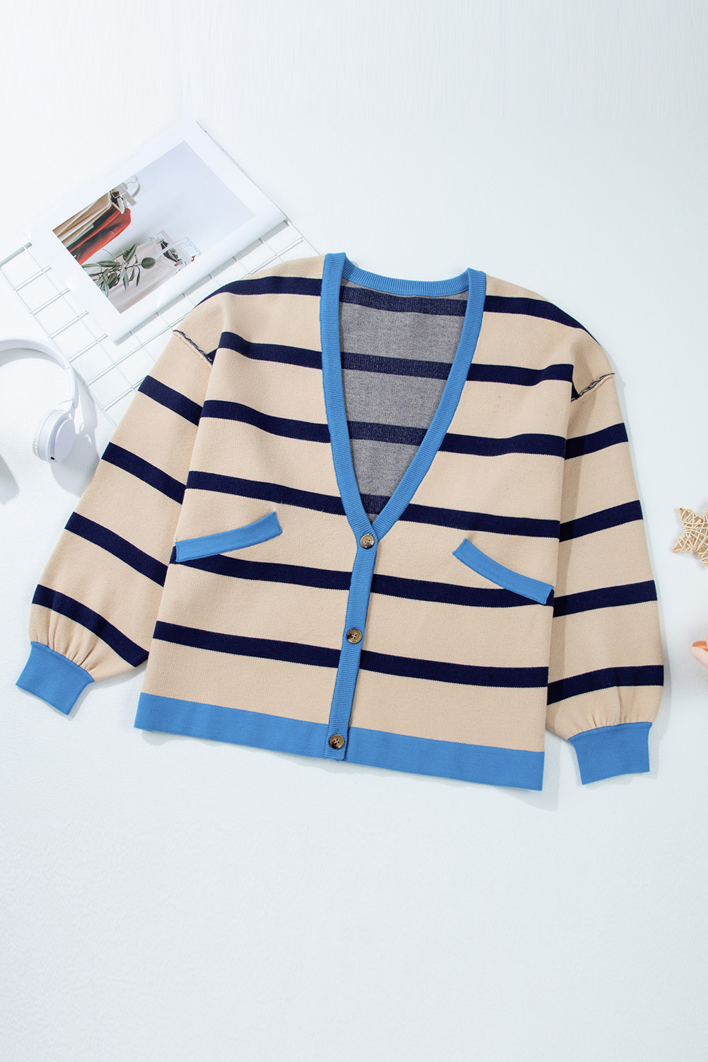 White Colorblock Drop Shoulder Buttoned Loose Cardigan view 10