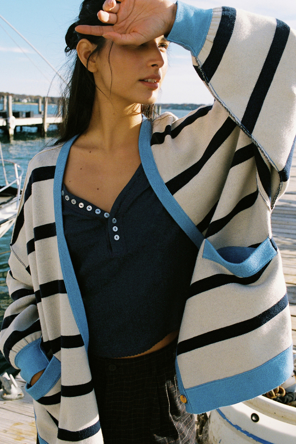 White Colorblock Drop Shoulder Buttoned Loose Cardigan view 8